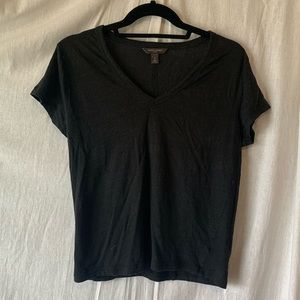 Banana Republic black linen v-neck tee. Size medium.